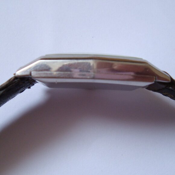 VINTAGE WIND UP ELGIN ,RUN GREAT - Picture 5 of 5